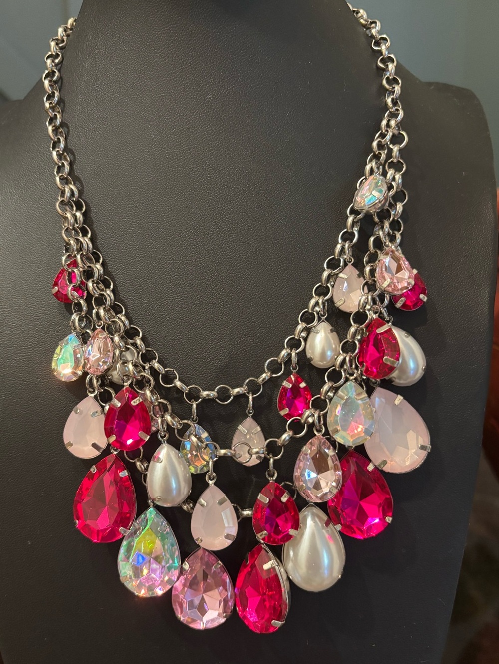 Statement Pink & Fuchsia layered Teardrop Necklace NWOT